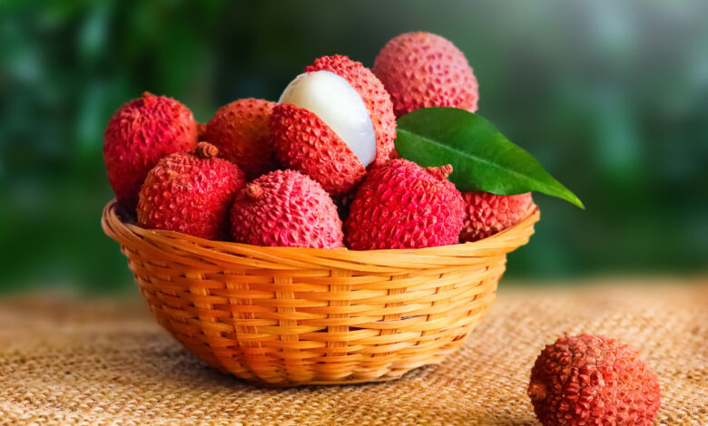 How many Lychees should you consume each day for health?