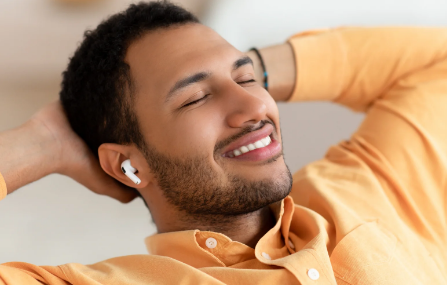 ear-blocking earbuds